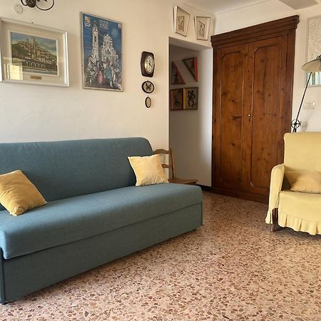 Casa Del Sole Affacciato Sul Mare Lejlighed Cervo Eksteriør billede